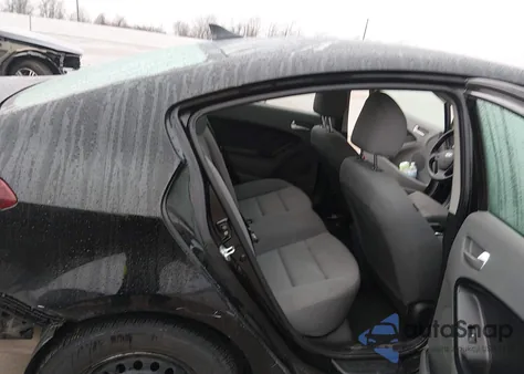 2017 Kia Forte Lx z USA, uszkodzony, nr VIN 3KPFK4A72HE081996